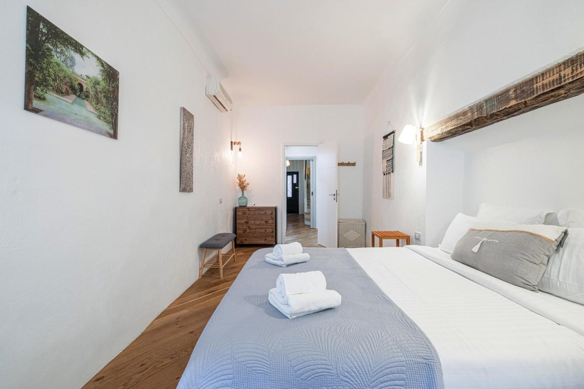 Le Bougainvillier Menton Vieille Ville Exterior photo